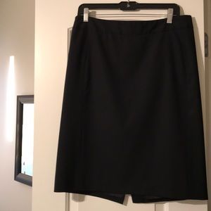 Banana Republic Seasonless Black skirt
